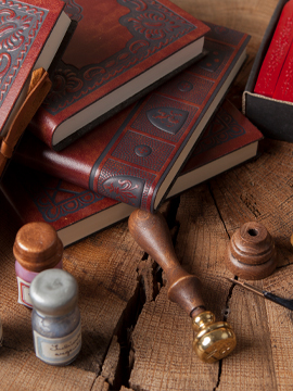 Schreibzeug & Bücher