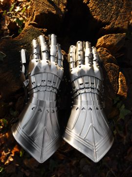 Gotische Panzerhandschuhe