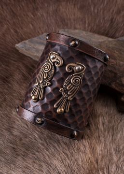 Armschützer aus Leder mit Hugin und Munin