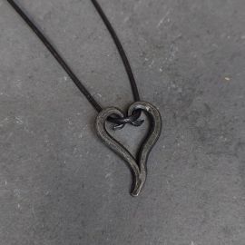 Amulett geschmiedetes Herz