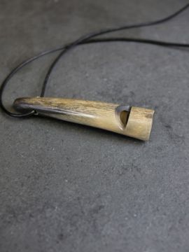 Mittelalter-Pfeife aus Horn