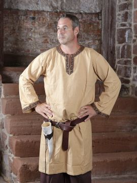 Tunika mit Bordüre, honigbraun M