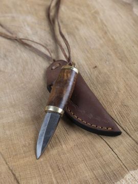 Kleines Neck Knife mit Holzgriff