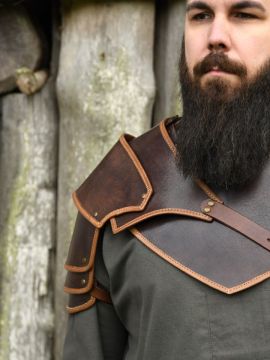 Schulterschutz aus Leder Arnulf braun rechte Schulter