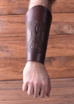 Armstulpe geprägt mit Thorshammer braun