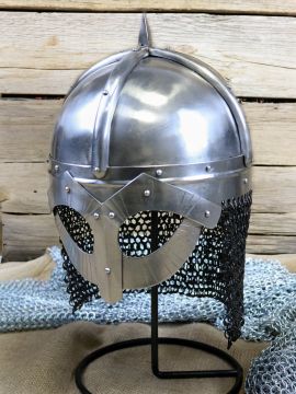 Gjermundbu-Helm, Wikinger Brillenhelm mit Kettenbrünne