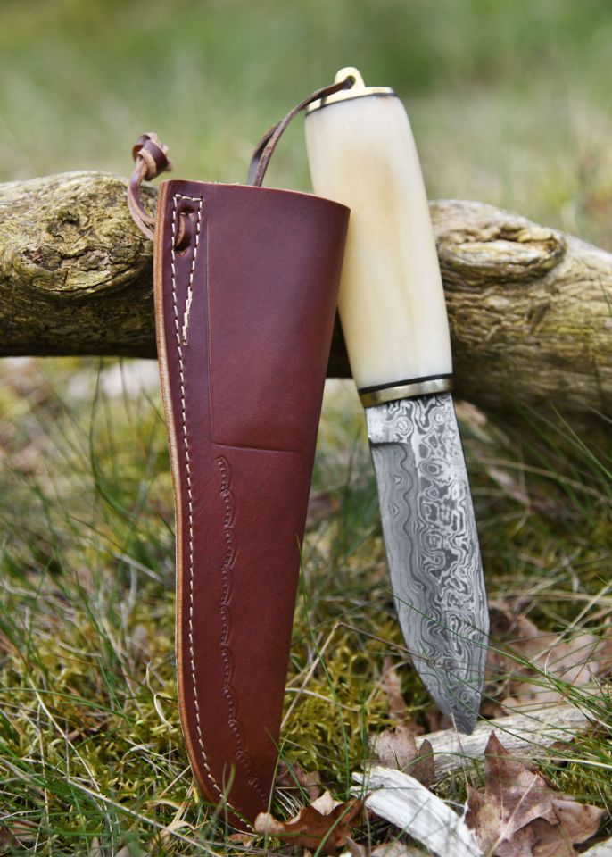 Gebrauchsmesser aus Damaststahl mit Knochengriff