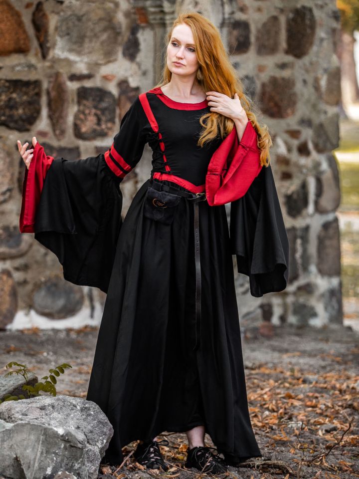 Kapuzenkleid aus Viskose schwarz-rot