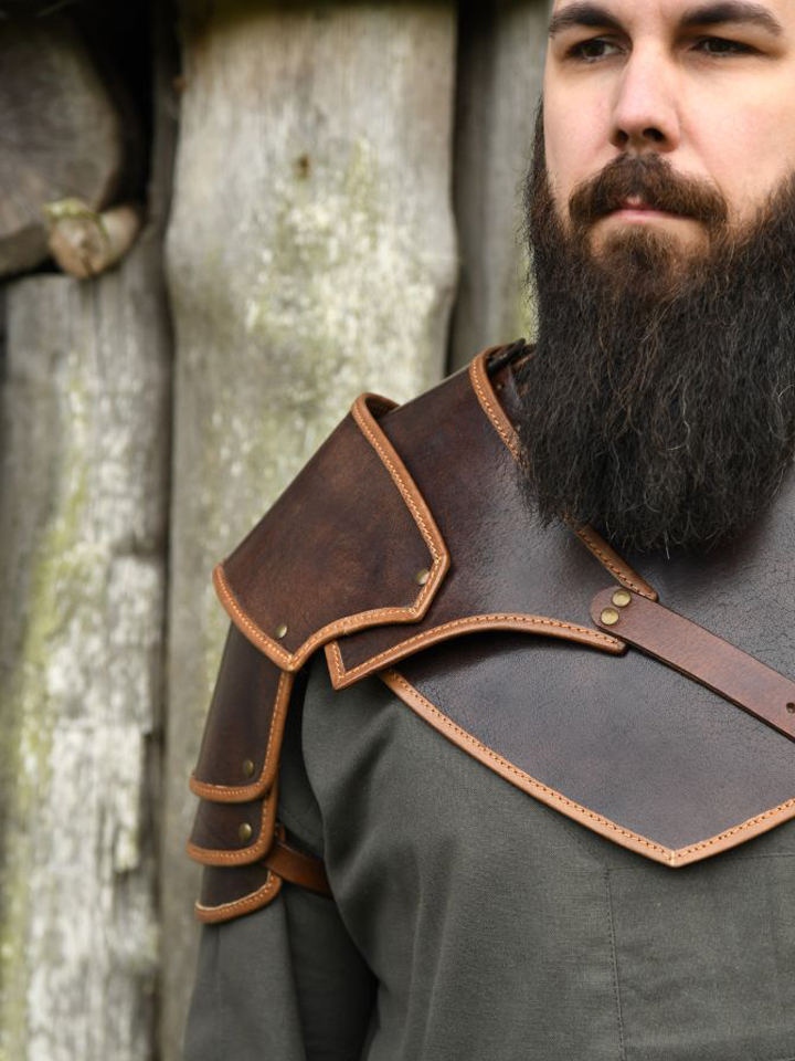 Schulterschutz aus Leder Arnulf braun rechte Schulter