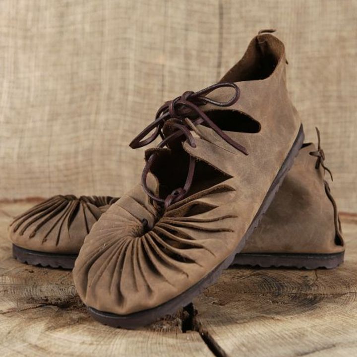 Bundschuhe mit fester Sohle braun