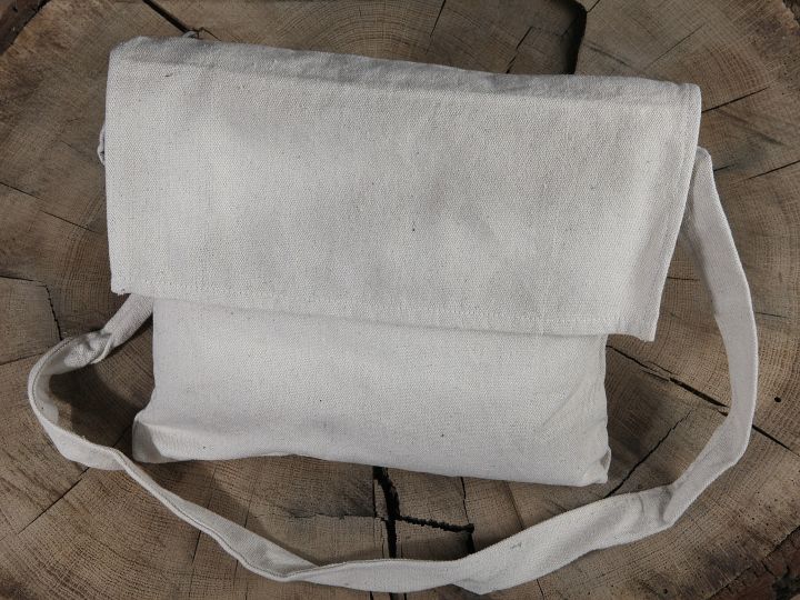 Naturfarbene Umhängetasche