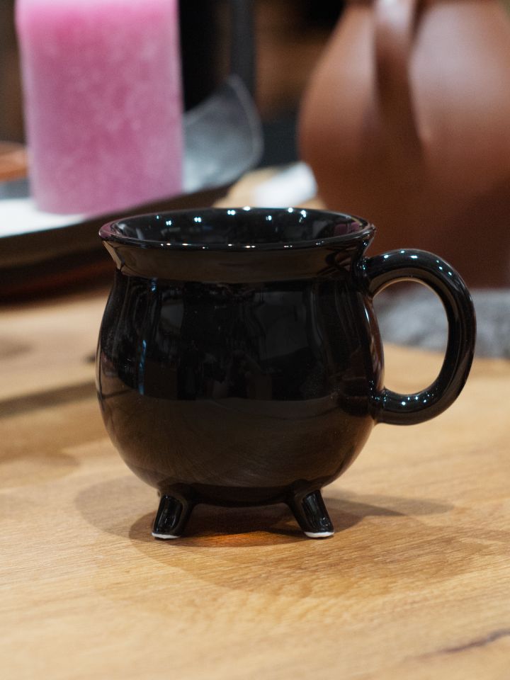 Tasse Hexenkessel schwarz
