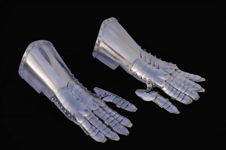 Plattenhandschuhe für den Schaukampf