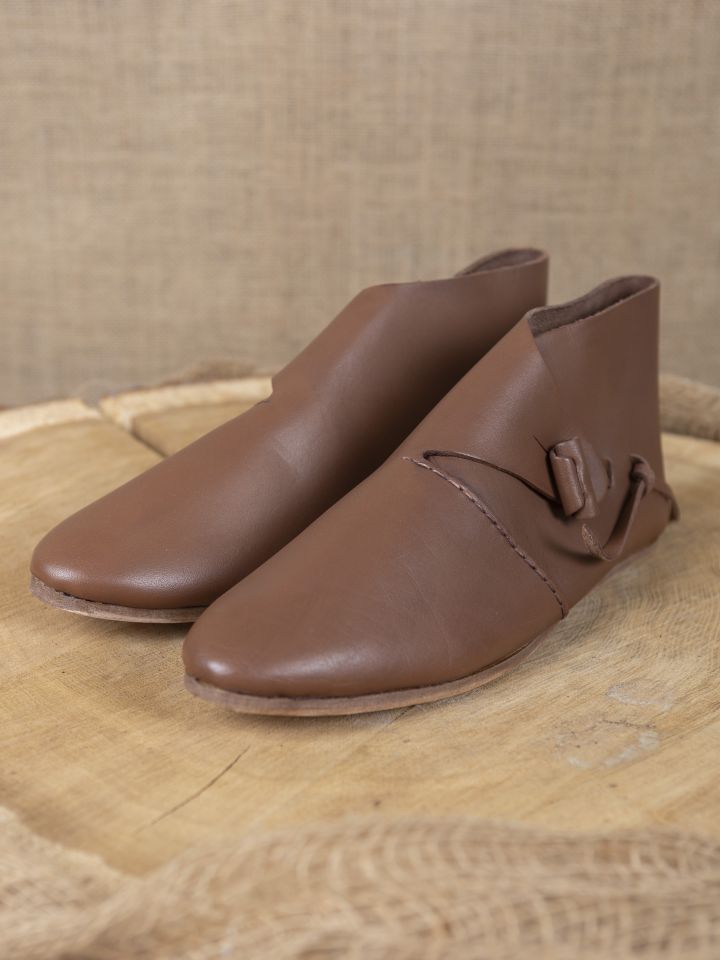 Frühmittelalterschuhe mit Knebelverschluss braun