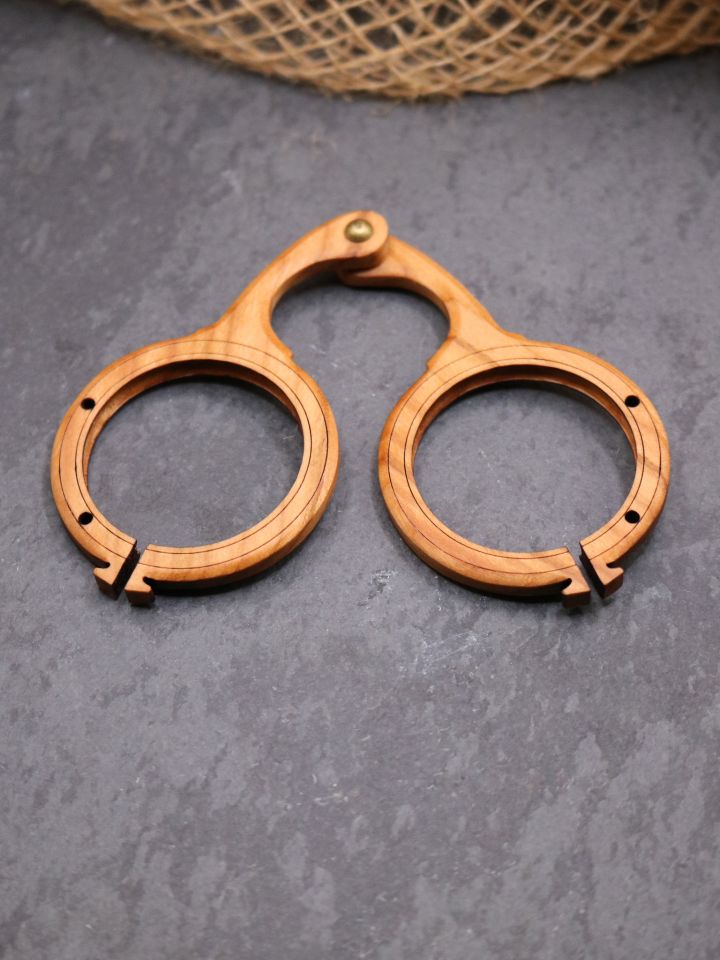 Brillengestell aus Holz 15. Jahrhundert