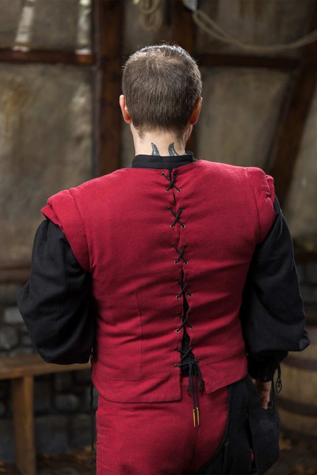 Warhammer Armoury Imperial Doublet Typ A dunkelrot 2