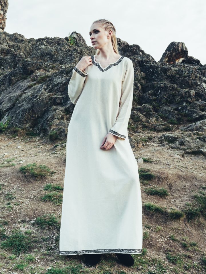 Wikingerkleid Brigida natur 2