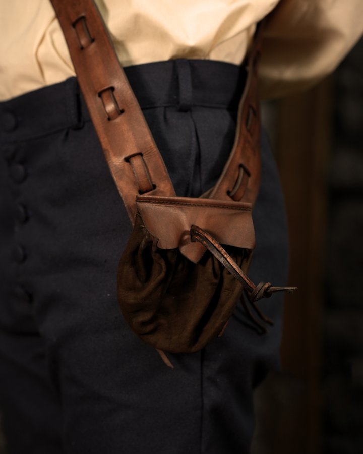 Crossbelt Pulvergürtel aus Leder 2