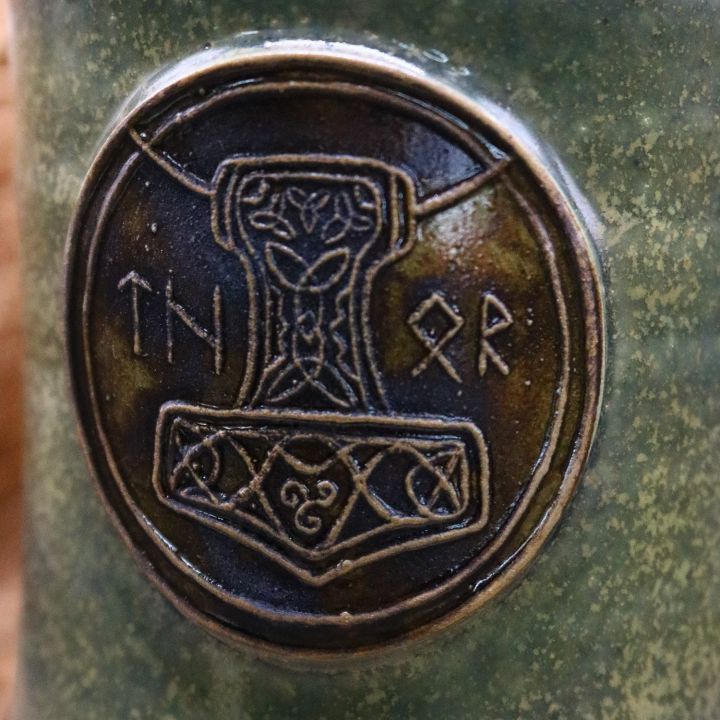 Bierkrug mit Thorshammer grün 2