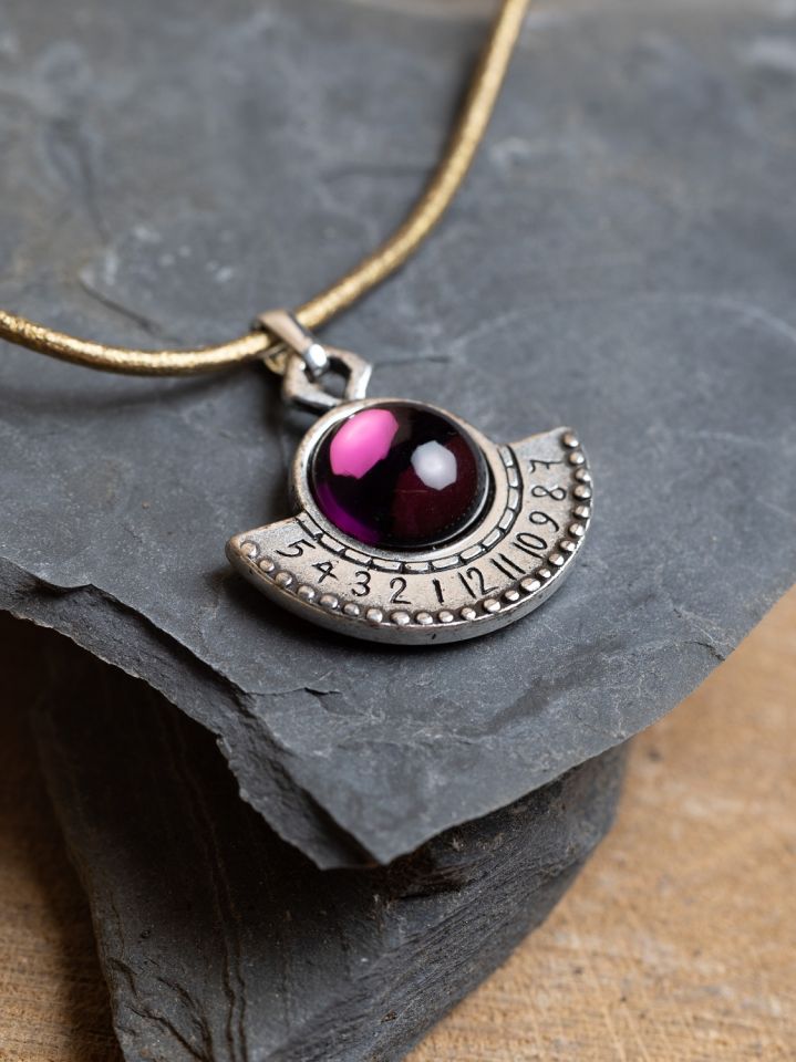 Sonnenuhr Kette Hypatia amethyst 2