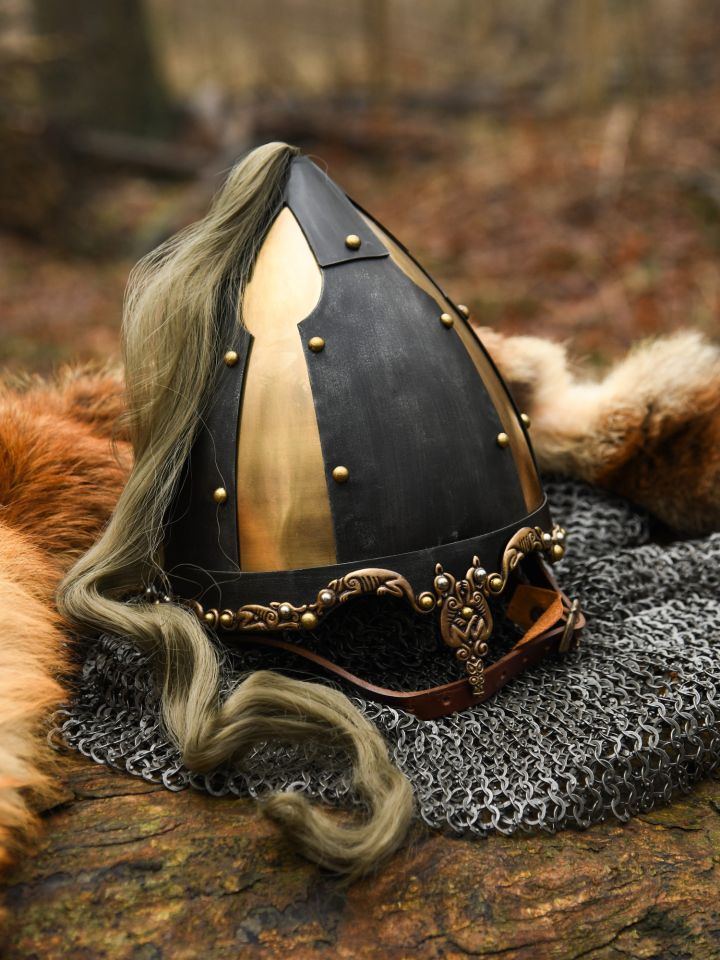 Rus Helm mit Pferdehaarbusch 3