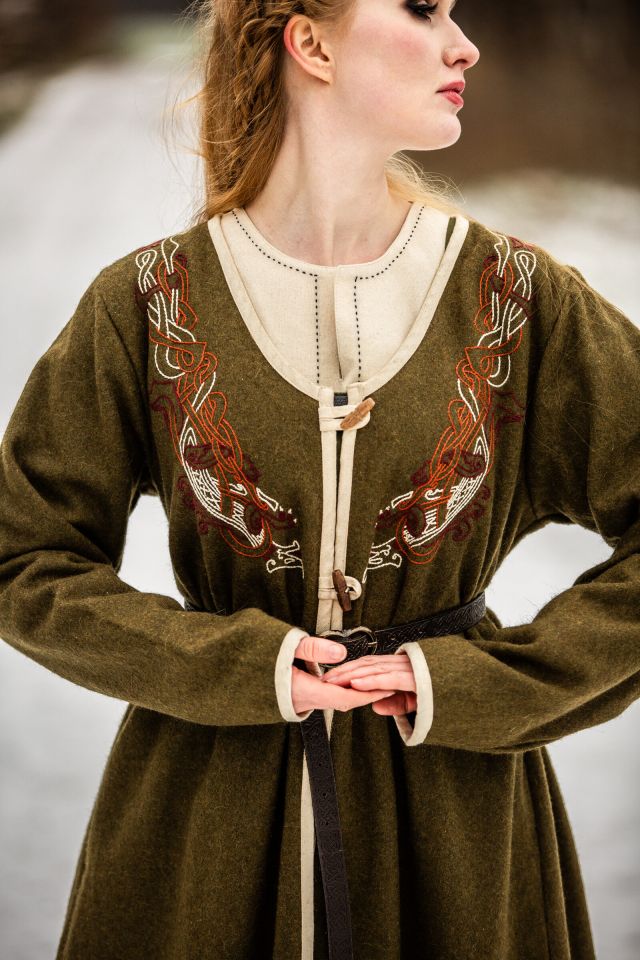 Wikinger Birka Mantel Skadi Oliv 3