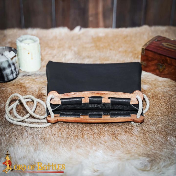 Bügeltasche der Wikinger aus Leder 3