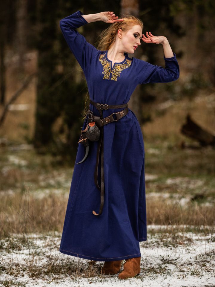 Wikingerkleid Aslaug blau 3