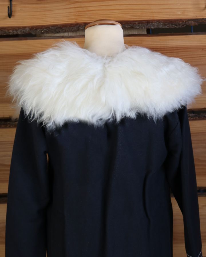 Schulterfell wollweiß 3
