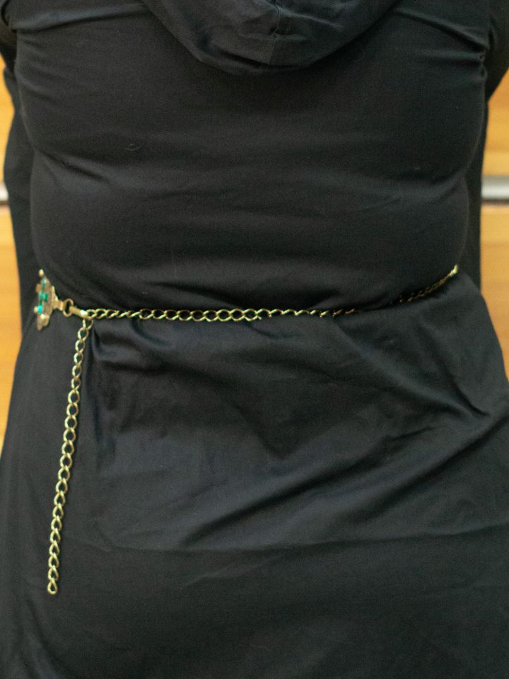 Kettengürtel mit grünen Steinen altmessing 3
