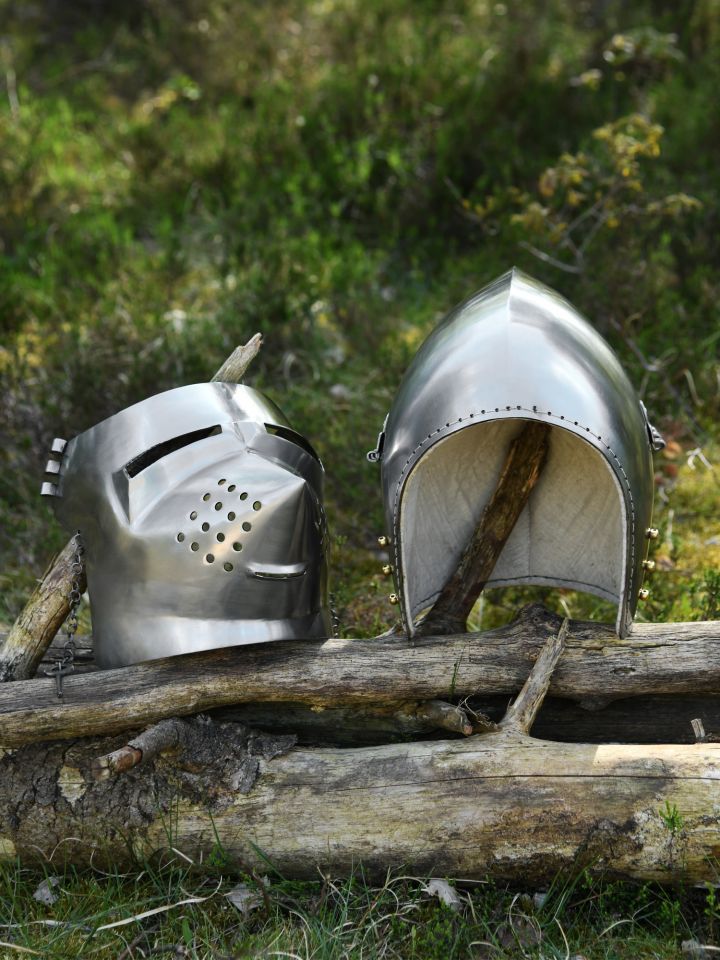 Hundsgugel Helm um ca. 1390, 2 mm 3