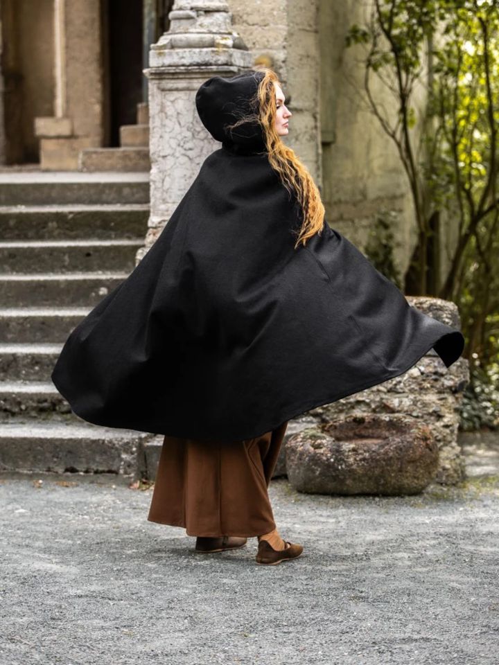 Cape mit langen Knöpfen schwarz 3