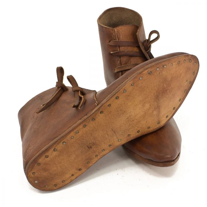 Mittelalterschuh mit einfach genagelter Sohle braun 3