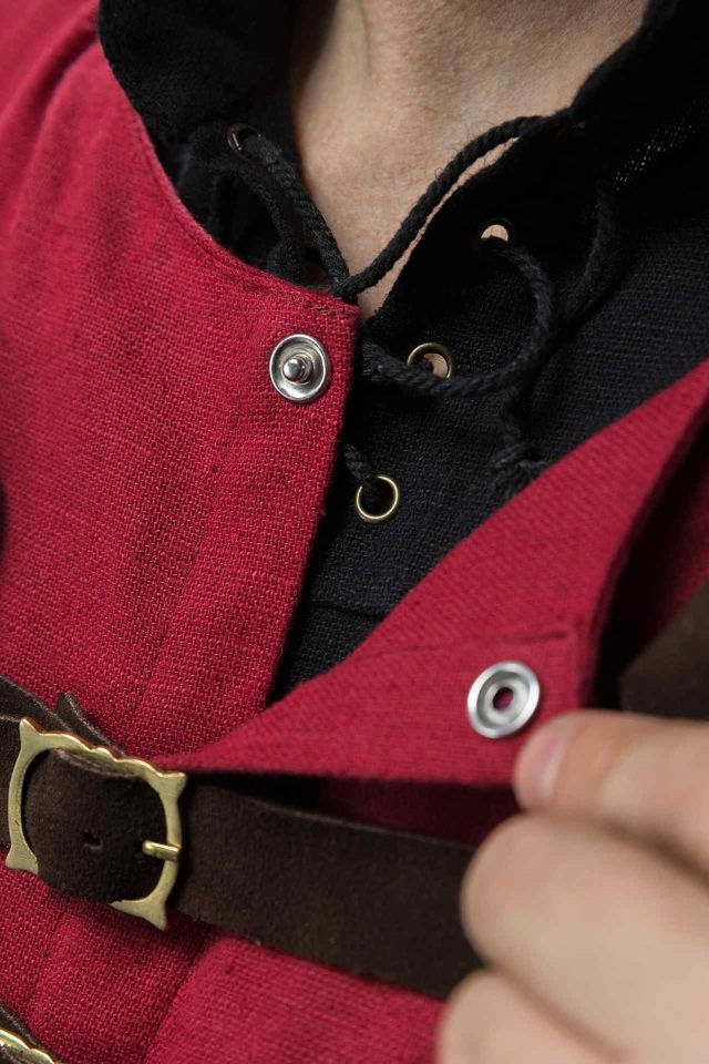 Warhammer Armoury Imperial Doublet Typ A dunkelrot 4