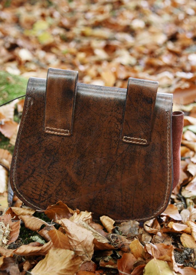 Gürteltasche mit Vegvísir-Prägung braun 4
