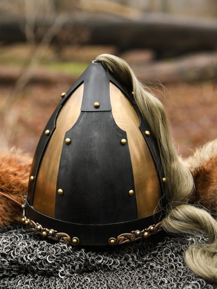 Rus Helm mit Pferdehaarbusch 4