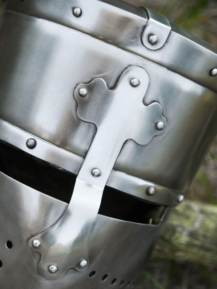 Helm der Kreuzfahrer 4