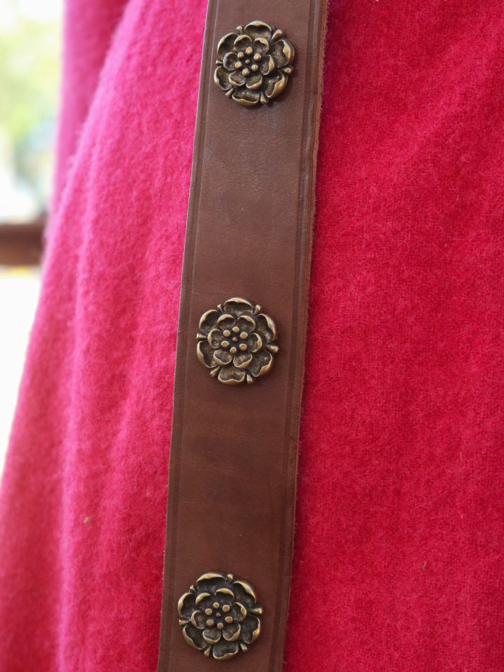 eleganter Prachtgürtel mit Rosennieten 4