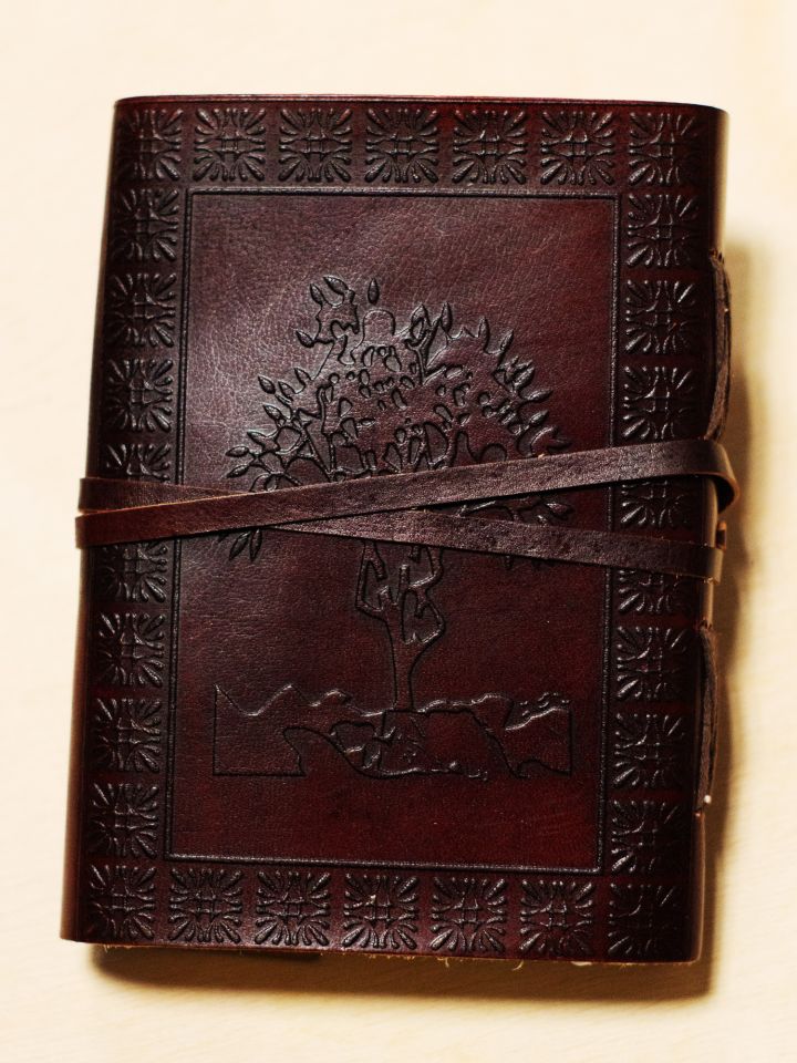 Mittelalterliches Tagebuch - Notizbuch mit Keltenkreuz und Lebensbaum 4