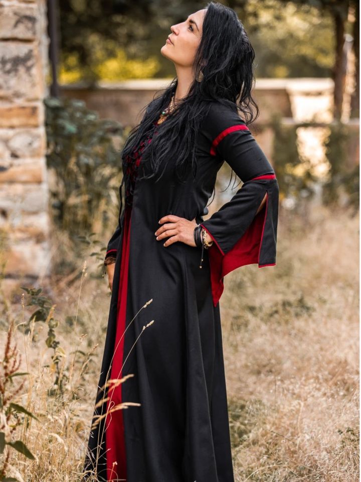 Kleid mit Trompetenärmeln schwarz-rot L 4