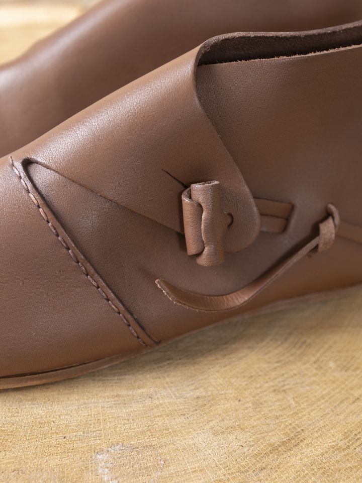 Frühmittelalterschuhe mit Knebelverschluss braun 4