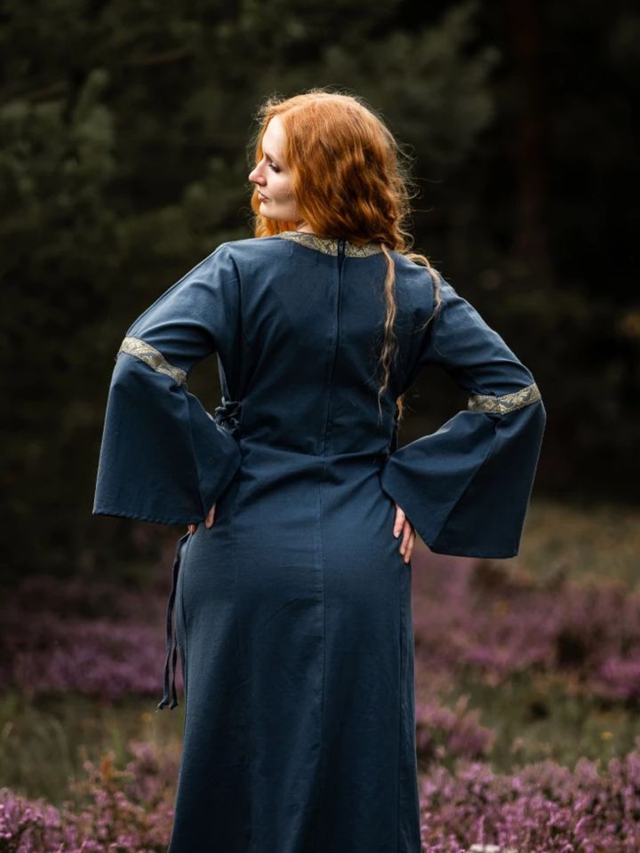 Kleid mit Borte taubenblau M 4