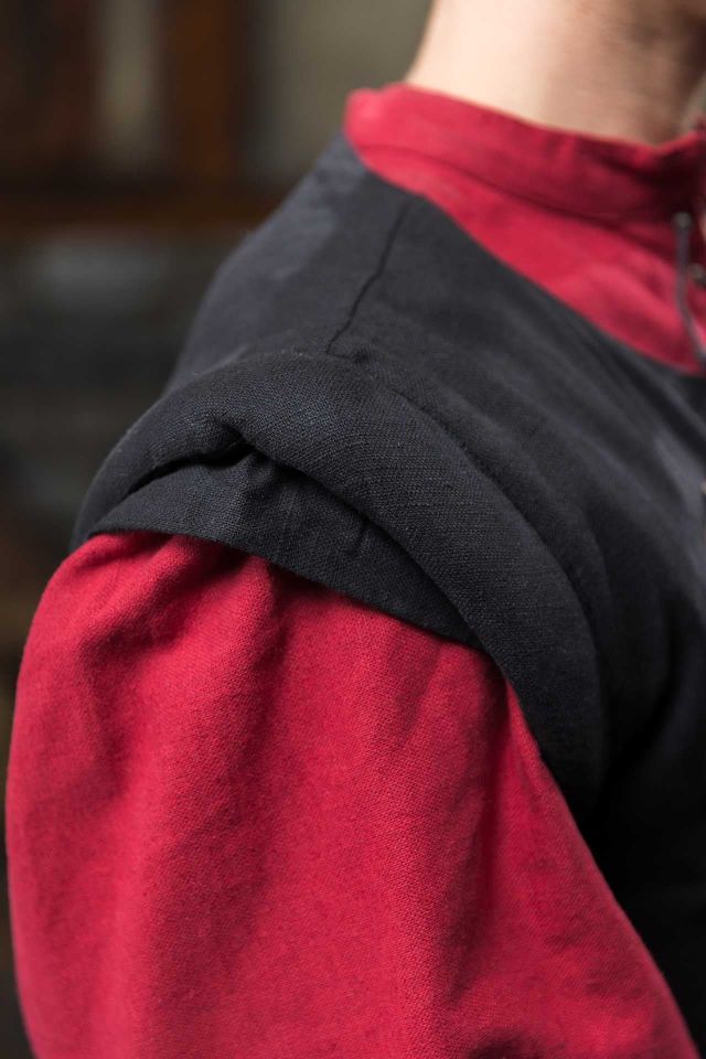 Warhammer Armoury Imperial Doublet Typ A schwarz 5