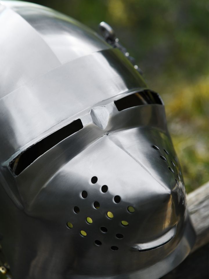Hundsgugel Helm um ca. 1390, 2 mm 5
