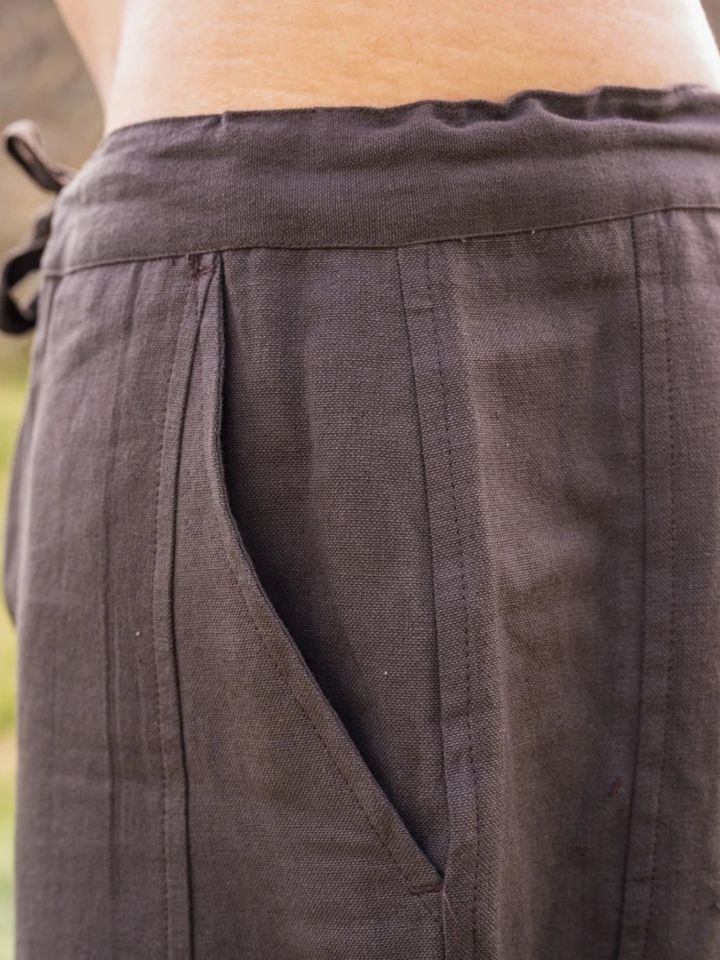Hose mit Beinschnürung braun 5