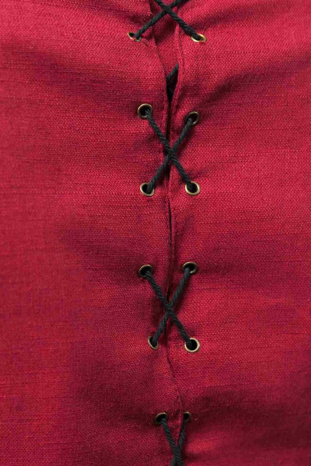 Warhammer Armoury Imperial Doublet Typ A dunkelrot 6
