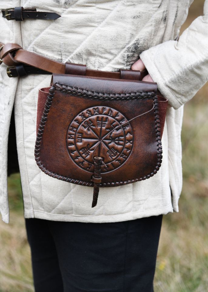 Gürteltasche mit Vegvísir-Prägung braun 6