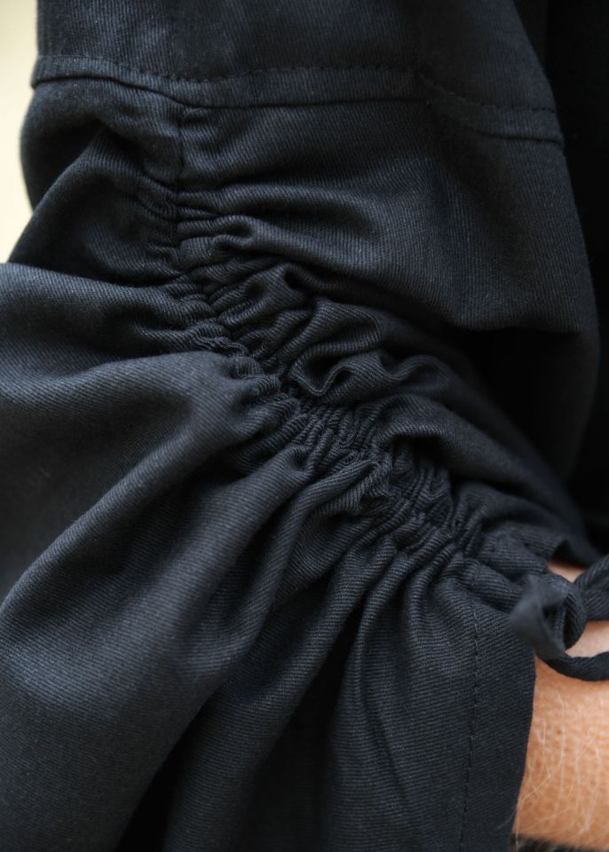 Mittelalter Kleid Isra mit Kapuze schwarz L 8