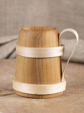 Bierhumpen aus Holz